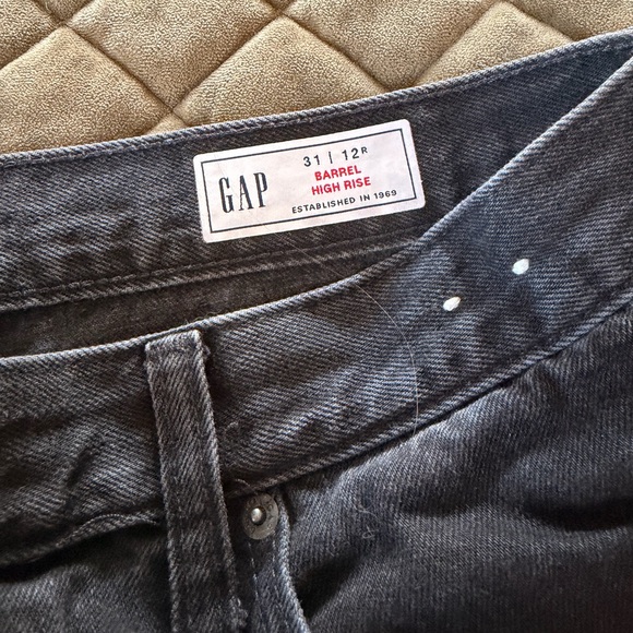 Gap High Rise Barrel Jeans - Picture 4 of 4